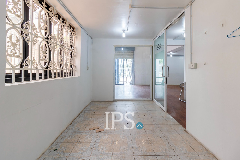 512 Sqm Commercial Building For Rent - Slor Kram, Siem Reap - Image 15