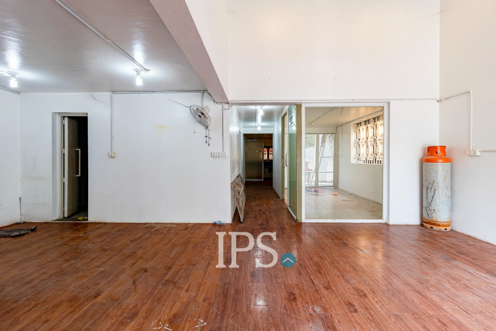 512 Sqm Commercial Building For Rent - Slor Kram, Siem Reap - Image 12