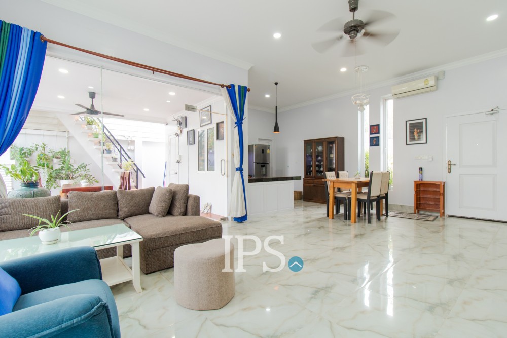 2 Bedroom Villa For Rent - Svay Dangkum, Siem Reap - Image 3