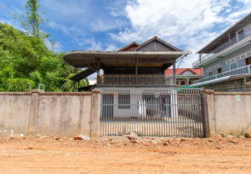 4 Bedroom House For Rent - Slor Kram, Siem Reap thumbnail