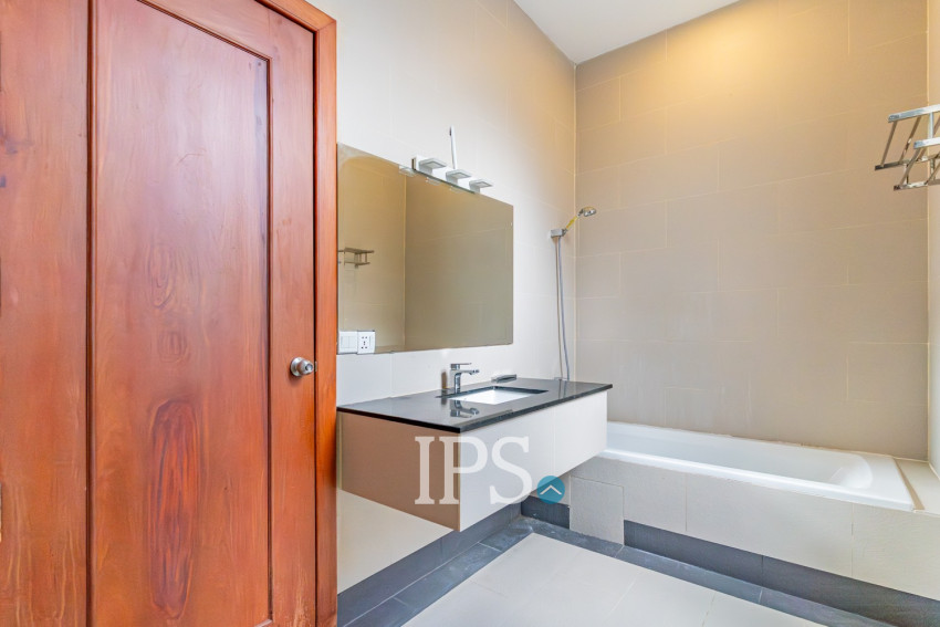 3 Bedroom Penthouse For Rent - BKK1, Phnom Penh