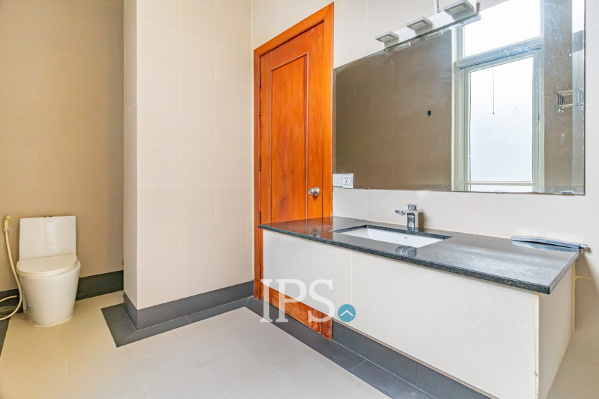 3 Bedroom Penthouse For Rent - BKK1, Phnom Penh