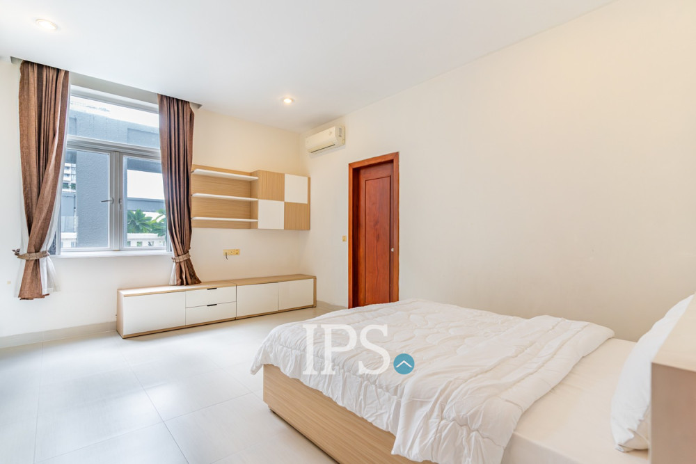 3 Bedroom Penthouse For Rent - BKK1, Phnom Penh - Image 18
