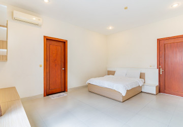 3 Bedroom Penthouse For Rent - BKK1, Phnom Penh thumbnail