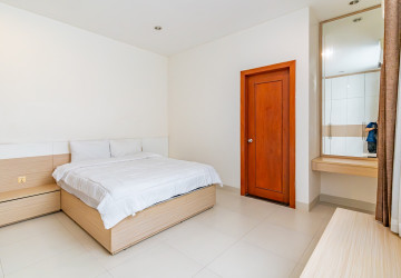 3 Bedroom Penthouse For Rent - BKK1, Phnom Penh thumbnail