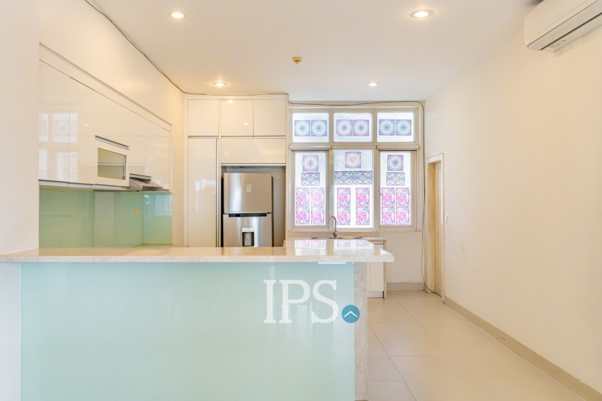 3 Bedroom Penthouse For Rent - BKK1, Phnom Penh