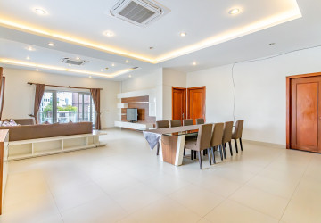 3 Bedroom Penthouse For Rent - BKK1, Phnom Penh thumbnail