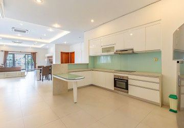 3 Bedroom Penthouse For Rent - BKK1, Phnom Penh thumbnail