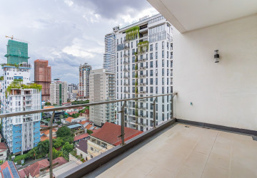 3 Bedroom Penthouse For Rent - BKK1, Phnom Penh thumbnail