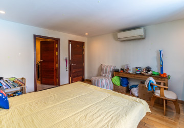 Renovated 4 Bedroom Apartment For Rent - Psar Kandal 1, Phnom Penh thumbnail