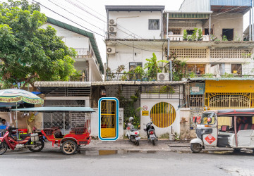 Renovated 2 Bedroom Apartment For Rent - Boeung Raing, Phnom Penh thumbnail