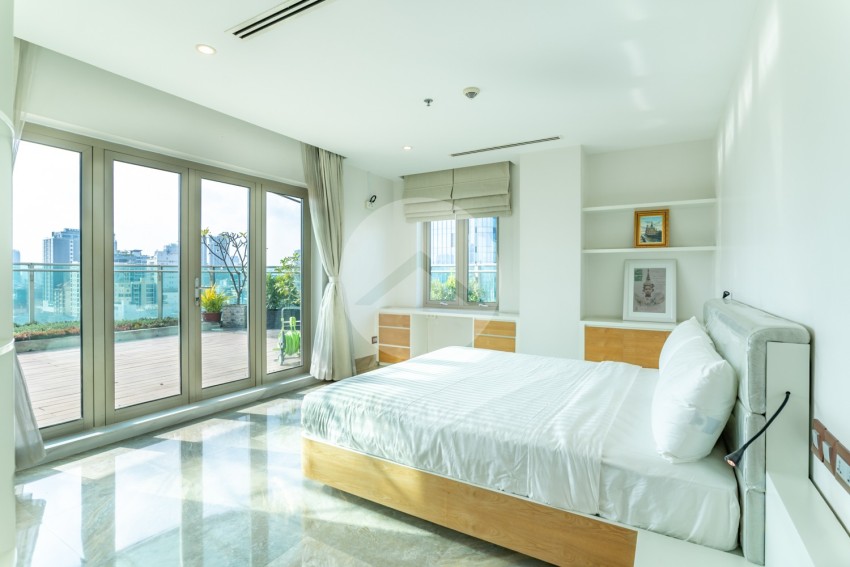 4 Bedroom Serviced Apartment Duplex Penthouse For Rent - Chey Chumneah, Phnom Penh