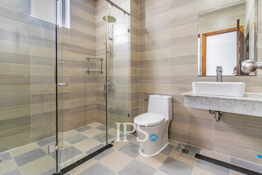 2 Bedroom Serviced Apartment For Rent - Toul Tum Poung 1, Phnom Penh