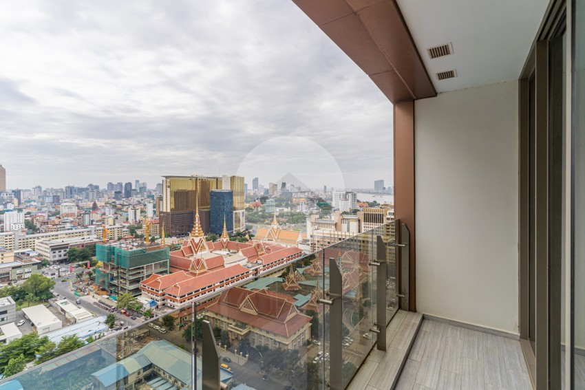 18th Floor 3 Bedroom Condo For Sale - The Peak, Tonle Bassac, Phnom Penh