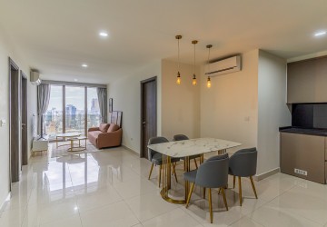 18th Floor 3 Bedroom Condo For Sale - The Peak, Tonle Bassac, Phnom Penh thumbnail