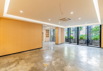 370 Sqm Green Office Space For Rent - Tonle Bassac, Phnom Penh thumbnail