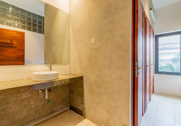 370 Sqm Green Office Space For Rent - Tonle Bassac, Phnom Penh thumbnail