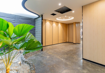 370 Sqm Green Office Space For Rent - Tonle Bassac, Phnom Penh thumbnail