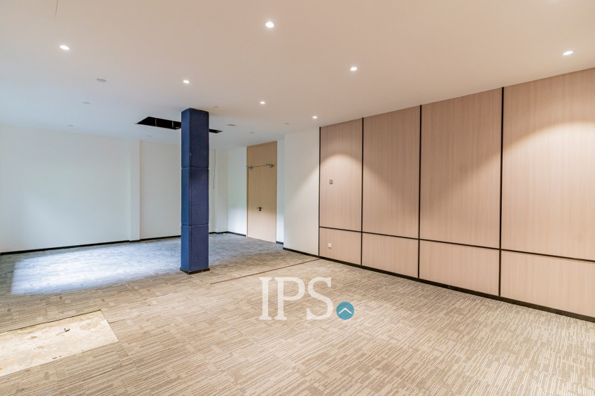 370 Sqm Green Office Space For Rent - Tonle Bassac, Phnom Penh