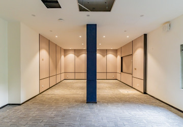 370 Sqm Green Office Space For Rent - Tonle Bassac, Phnom Penh thumbnail