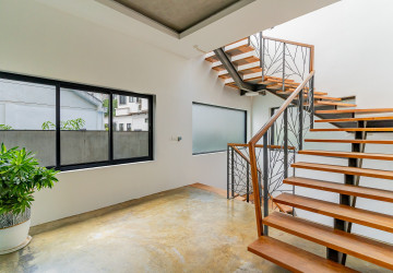 370 Sqm Green Office Space For Rent - Tonle Bassac, Phnom Penh thumbnail