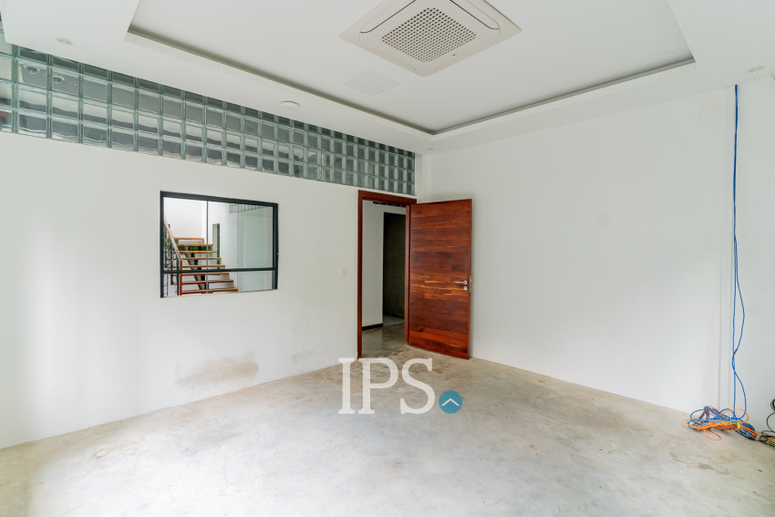 370 Sqm Green Office Space For Rent - Tonle Bassac, Phnom Penh