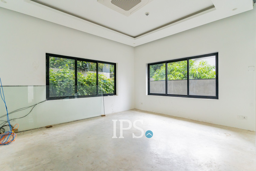 370 Sqm Green Office Space For Rent - Tonle Bassac, Phnom Penh