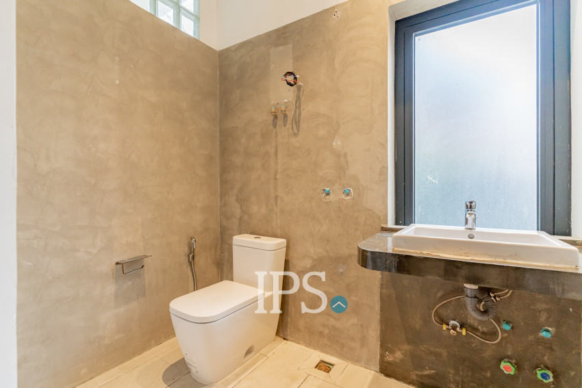 370 Sqm Green Office Space For Rent - Tonle Bassac, Phnom Penh