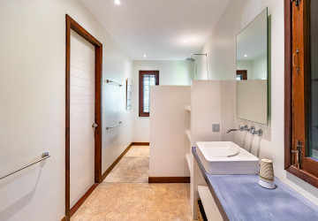 4 Bedroom Luxury Villa For Rent - Svay Dangkum, Siem Reap thumbnail
