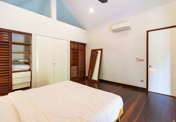 4 Bedroom Luxury Villa For Rent - Svay Dangkum, Siem Reap thumbnail