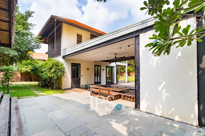 4 Bedroom Luxury Villa For Rent - Svay Dangkum, Siem Reap