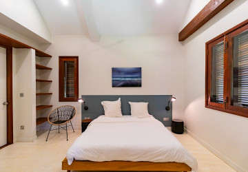 4 Bedroom Luxury Villa For Rent - Svay Dangkum, Siem Reap thumbnail