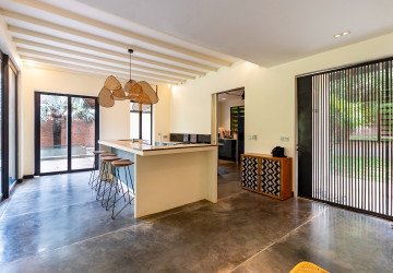 4 Bedroom Luxury Villa For Rent - Svay Dangkum, Siem Reap thumbnail
