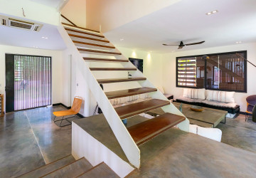 4 Bedroom Luxury Villa For Rent - Svay Dangkum, Siem Reap thumbnail