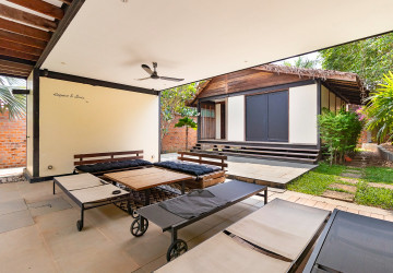 4 Bedroom Luxury Villa For Rent - Svay Dangkum, Siem Reap thumbnail