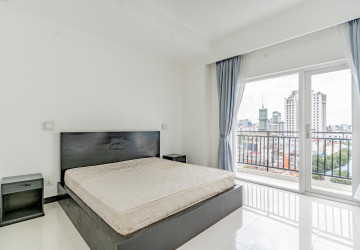 1 Bedroom Serviced Apartment For Rent - Tonle Bassac, Phnom Penh thumbnail