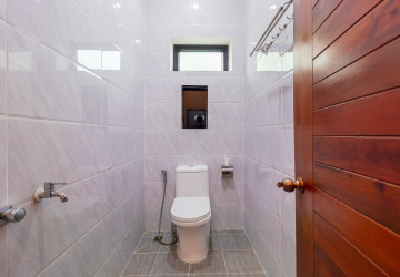 2 Bedroom Apartment For Rent - Slor Kram, Siem Reap thumbnail