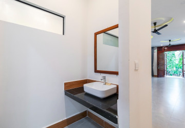 2 Bedroom Apartment For Rent - Slor Kram, Siem Reap thumbnail