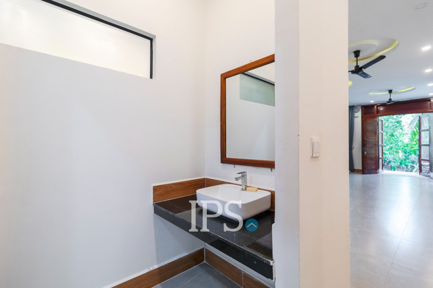 2 Bedroom Apartment For Rent - Slor Kram, Siem Reap