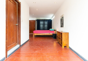 Renovated 2 Bedroom Apartment For Rent - Boeung Prolit, Khan 7 Makara, Phnom Penh thumbnail