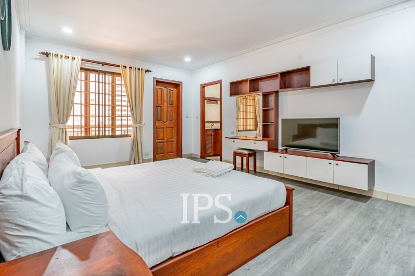 3 Bedroom Serviced Apartment For Rent - BKK1, Phnom Penh