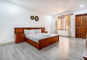 3 Bedroom Serviced Apartment For Rent - BKK1, Phnom Penh thumbnail