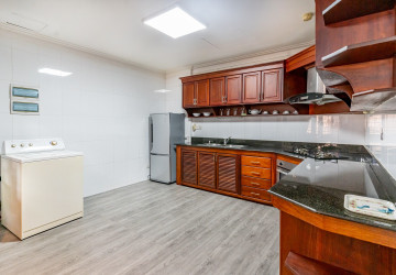 3 Bedroom Serviced Apartment For Rent - BKK1, Phnom Penh thumbnail