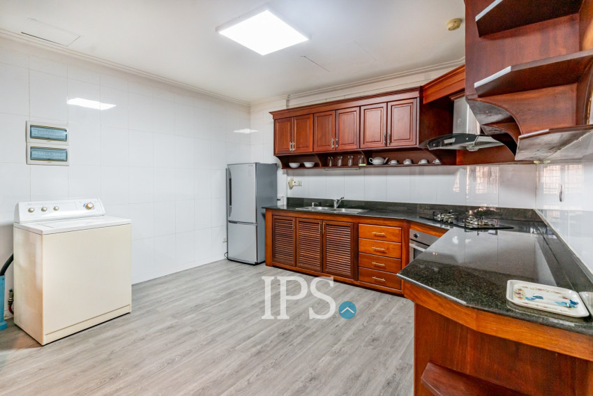 3 Bedroom Serviced Apartment For Rent - BKK1, Phnom Penh