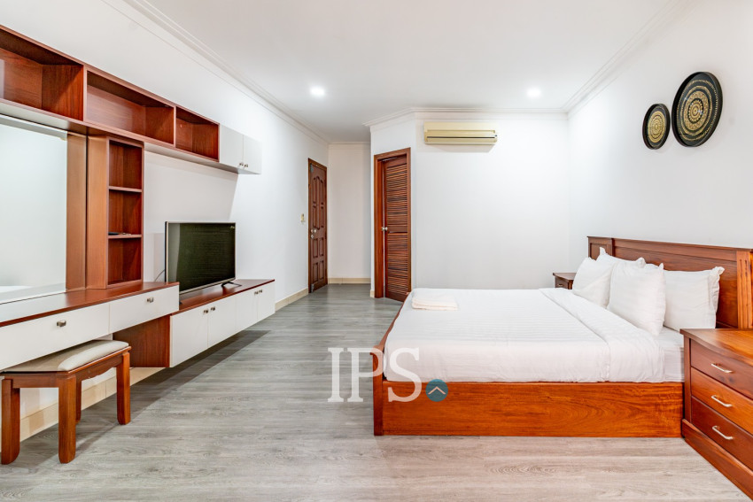3 Bedroom Serviced Apartment For Rent - BKK1, Phnom Penh