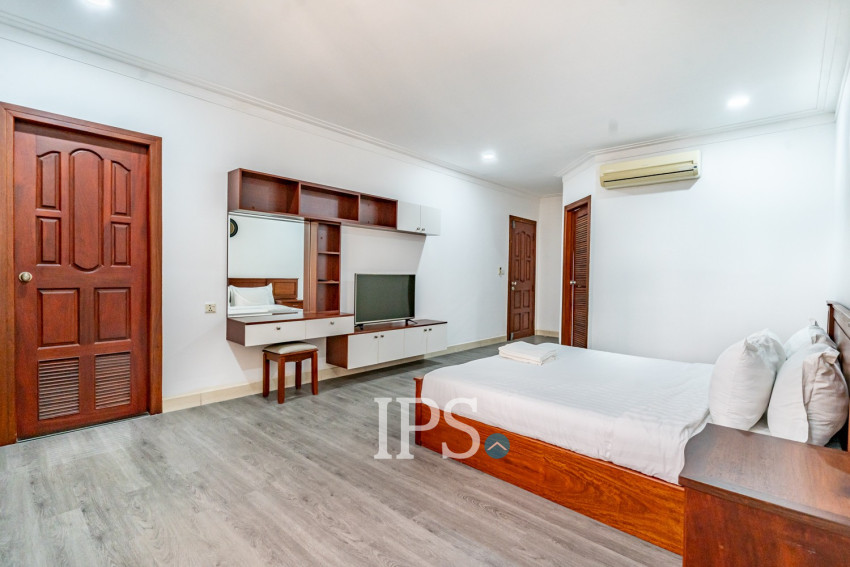 3 Bedroom Serviced Apartment For Rent - BKK1, Phnom Penh