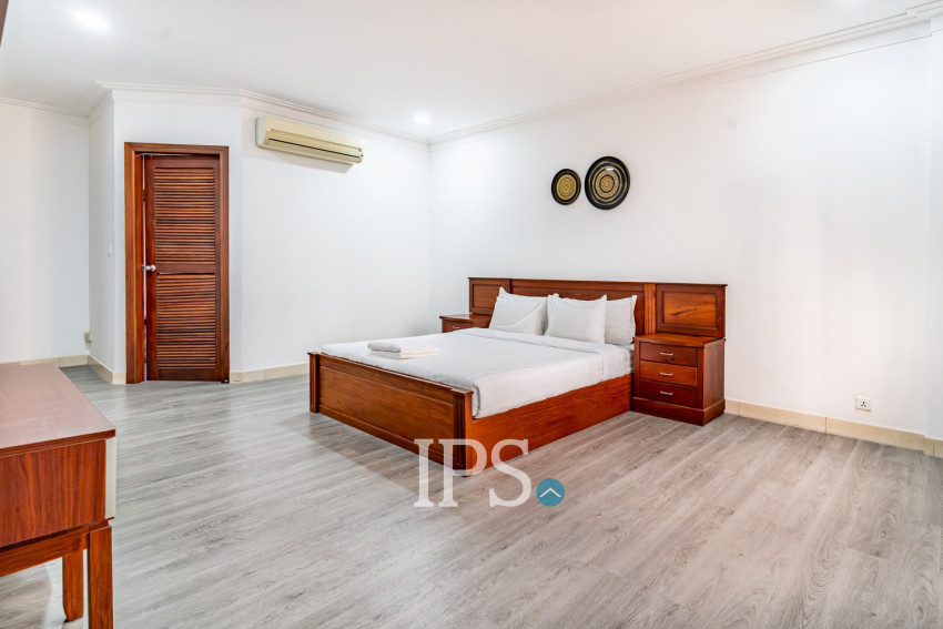 3 Bedroom Serviced Apartment For Rent - BKK1, Phnom Penh