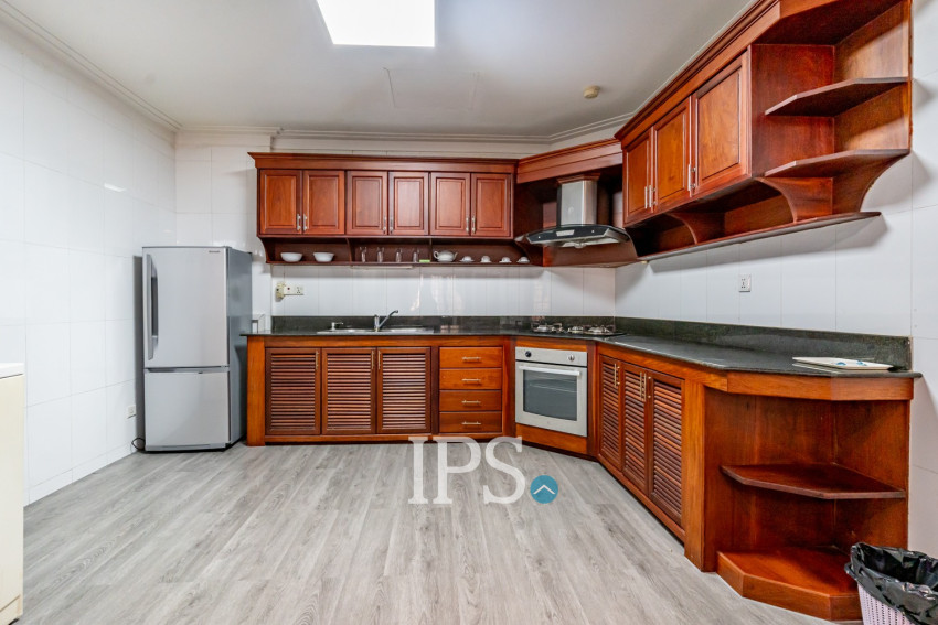 3 Bedroom Serviced Apartment For Rent - BKK1, Phnom Penh