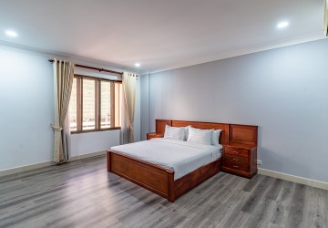 3 Bedroom Penthouse Serviced Apartment For Rent - BKK1, Phnom Penh thumbnail