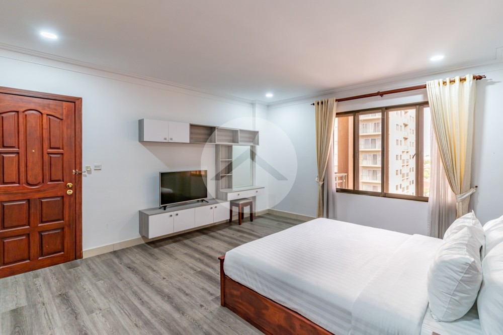 3 Bedroom Serviced Penthouse For Rent - BKK1, Phnom Penh - Image 19
